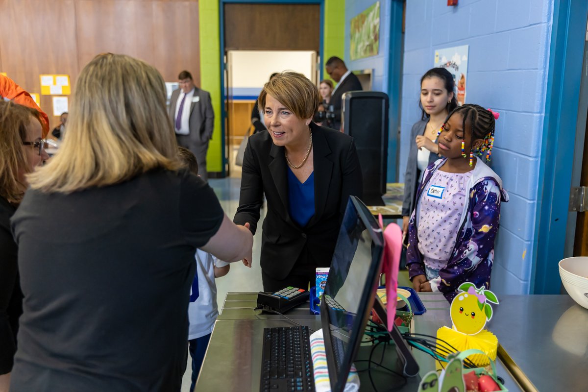 MassGovernor's tweet photo. Free school meals mean full stomachs, more time in the morning, and more money back in the pockets of parents. Our supplemental budgets would extend free school meals for everyone through the 2023-2024 school year. https://t.co/xDLKgsHP04