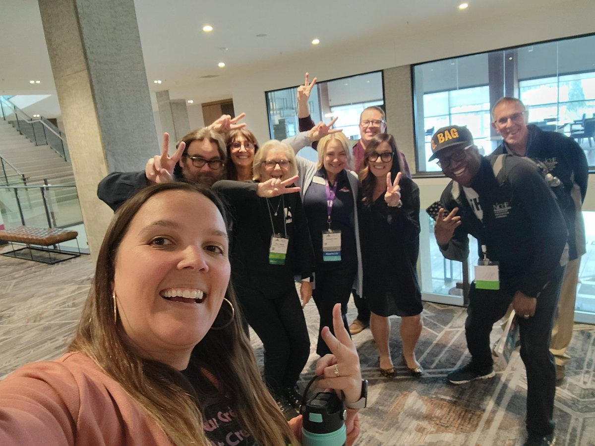 themerrillsedu-interactiveclass-on-twitter-rt-hinkels-hangout