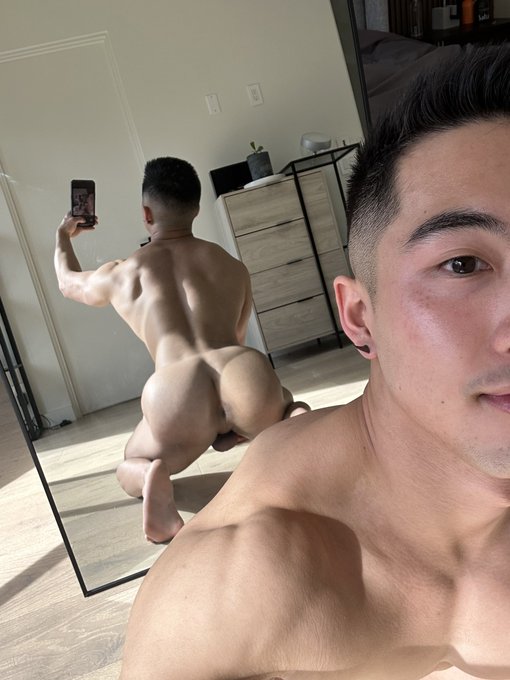 I&rsquo;m hungry&hellip; who has some 🍆 for me? https://t.co/3CDqAW0kgC<a href="/tag/mordax90"class="tags"><span>#mordax90</span></a>