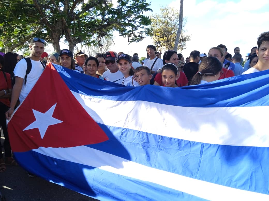 #AduanaVillaClara participa en la marcha de reafirmación al #VotoUnido
#VotoPorTodos 
#AduanadeCuba 
#JuventudAduanera