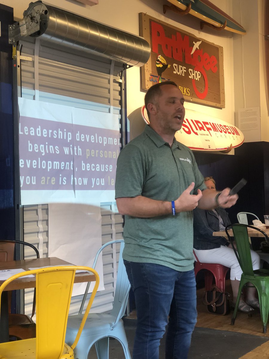annette_mia's tweet photo. What you’re doing is a direct reflection of who you are. Loved hearing @tepsamark @TechNinjaTodd in #CorpusChristi #WeLeadTX #BeeAuthentic #BeetheWhy https://t.co/zqWhFWNSoM