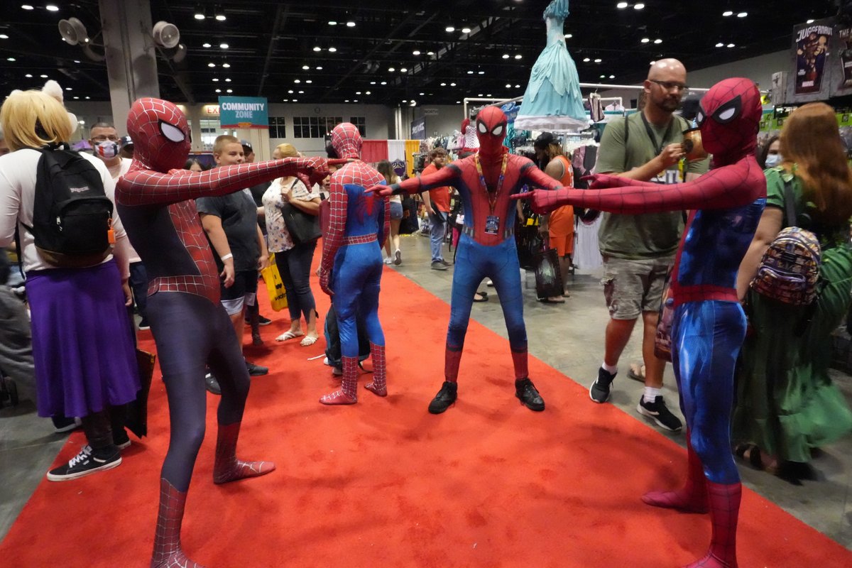 VisitOrlando's tweet photo. Get ready to geek out! @MegaConOrlando invites you to the ultimate pop culture experience. Meet your favorite celebrities, browse geeky merchandise, and immerse yourself in the world of comics, gaming, and more! https://t.co/C88qH4pTwZ https://t.co/jER38RFK5q