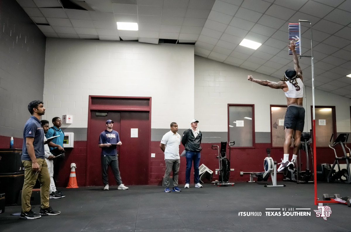 Ball_ForMyDaddy's tweet image. Blessed to be in this position everything in GODS hands now 🙏🏽 RIP Pops, RIP Mama, RIP Grandma 🕊️❤️LOOK ALIVE K5️⃣💫  #Proday