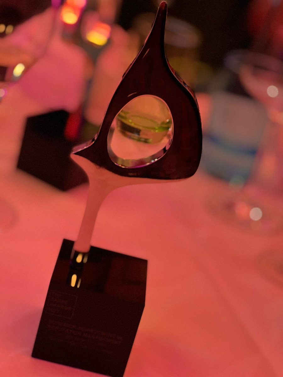 Congratulations to the #TeamRazor for winning the SABRE Award for Superior Achievement in Reputation Management #SABREAwardsEMEA, 
for 500 Tonnes Light — @AngloAmericanZA with @Razor_PR_Agency - @mcsaatchiabel @Provoke_News