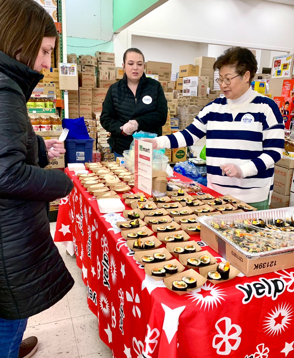 AuroraSisterCI's tweet photo. Hello everyone !  Yesterday we celebrated 40th anniversary of M-Mart Korean grocery store

Aurora sister cities participated in the Yelp Event.  There were 100 Yelp influencers where they had the opportunity to learn about Korean products and food. https://t.co/qUQJvsJCbR
