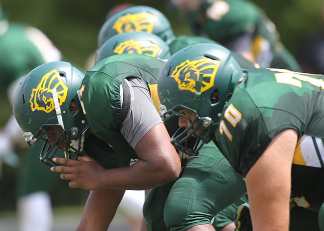 IAMCoachDub1's tweet photo. Coach Hilton @Methodist_FB to join @IAMCoachDub1 on staff @EESmithFootball as Offensive Quality Control. Coach Hilton brings knowledge and experience from being apart of a successful high school program. https://t.co/wzwFMtMPVT