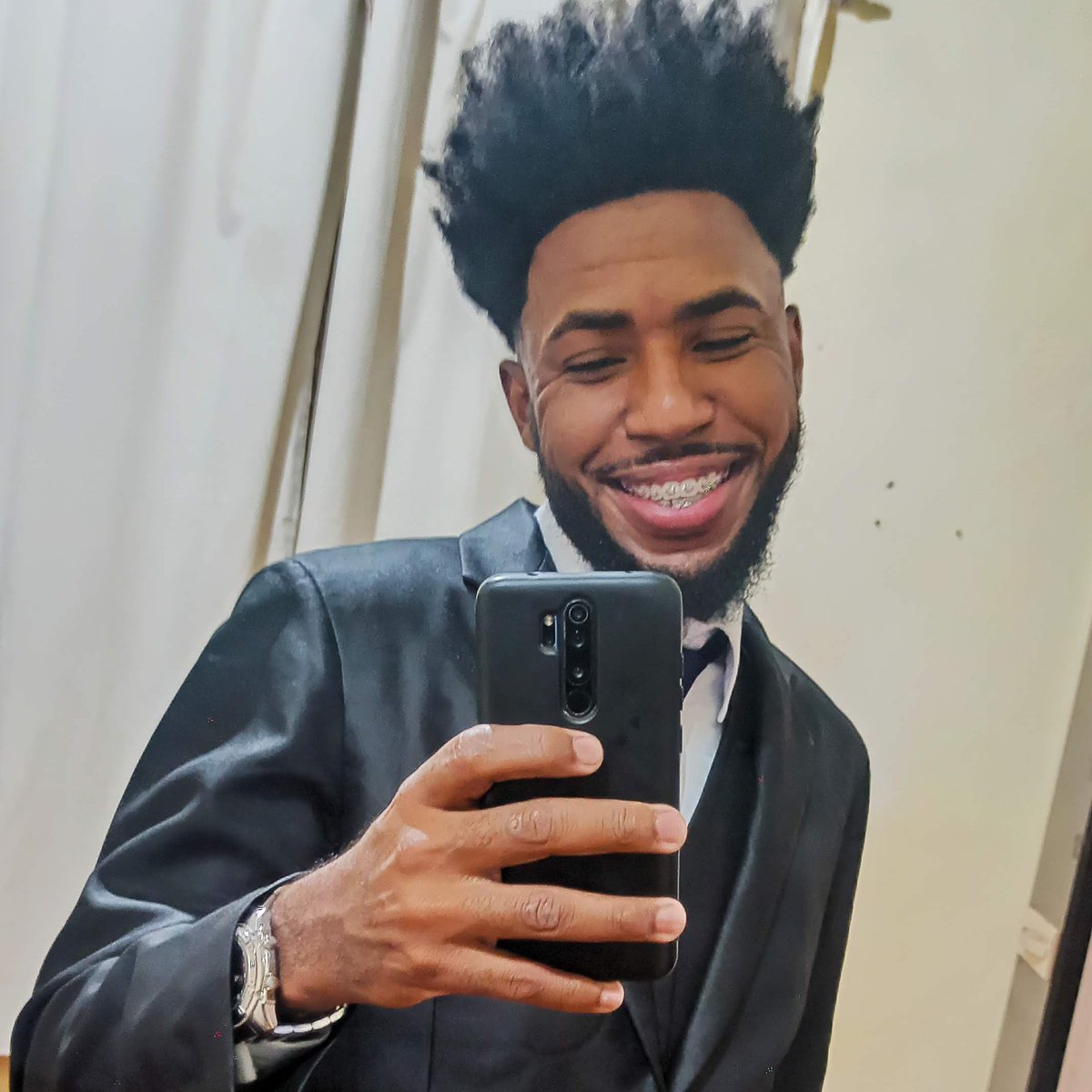 that__black's tweet photo. #NewProfilePic https://t.co/uyzszHZw8E