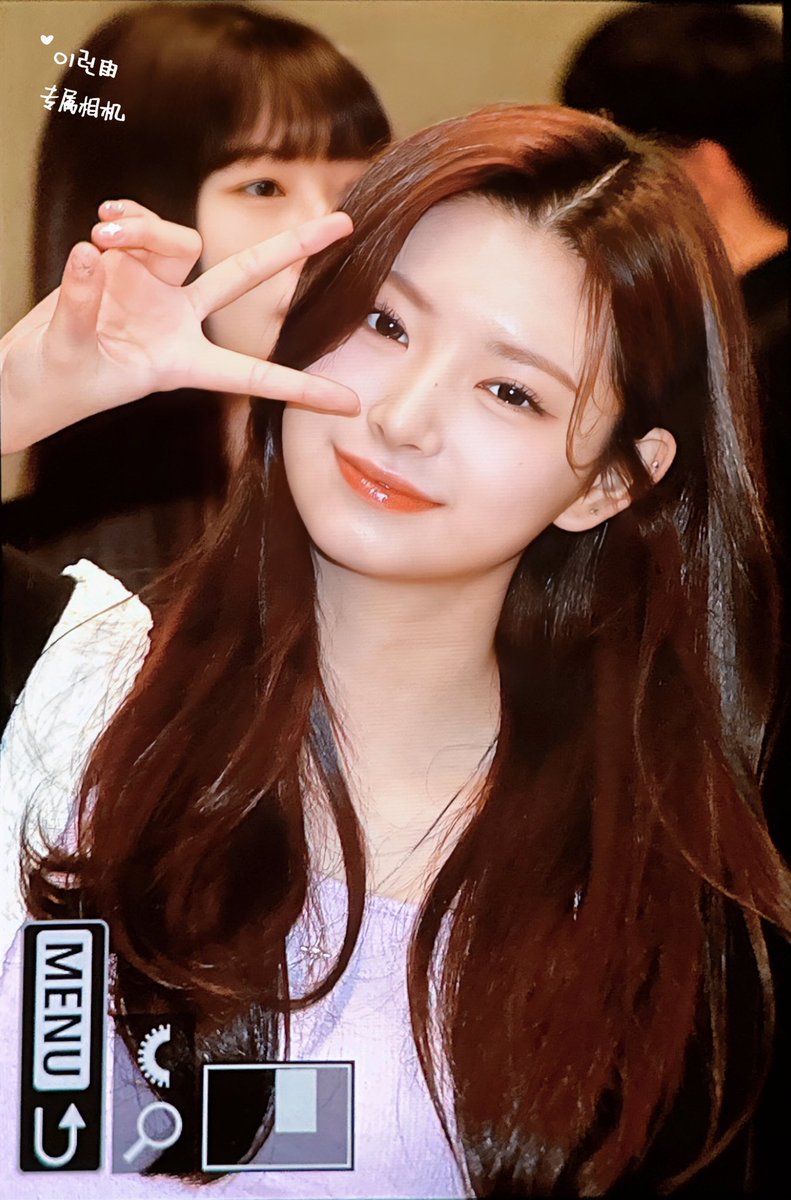 Altair1229's tweet image. 230324 ICN 출국 프리뷰

#이런 #왕이런 #王怡人 #YIREN
#EVERGLOW #에버글로우