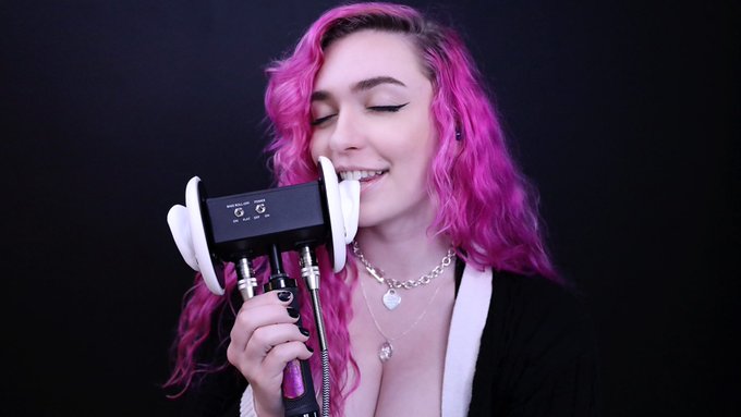 new ear eating/ear licking ASMR video going up on Patreon!! c: https://t.co/lixhKsDc3X<a href="/tag/asmr"class="tags"><span>#asmr</span></a>