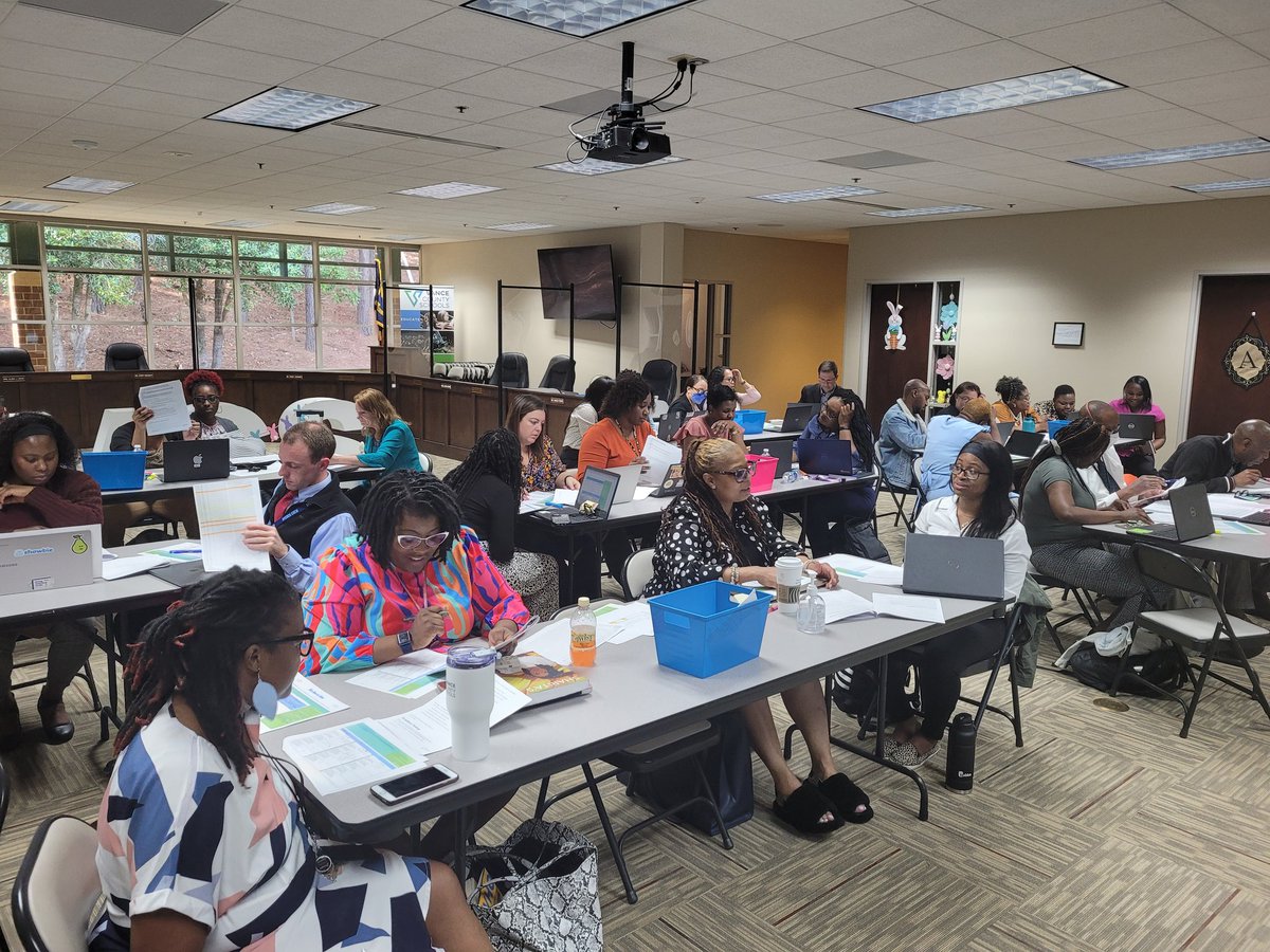 WillyDee07's tweet photo. @VanceCoSchools no bathing suits and trunks here, but our Assistant Principals along with our 4th and 5th grade teachers took a dive 💦 into data to get first hand experience with our new District protocols. https://t.co/RSokhUcDyp
