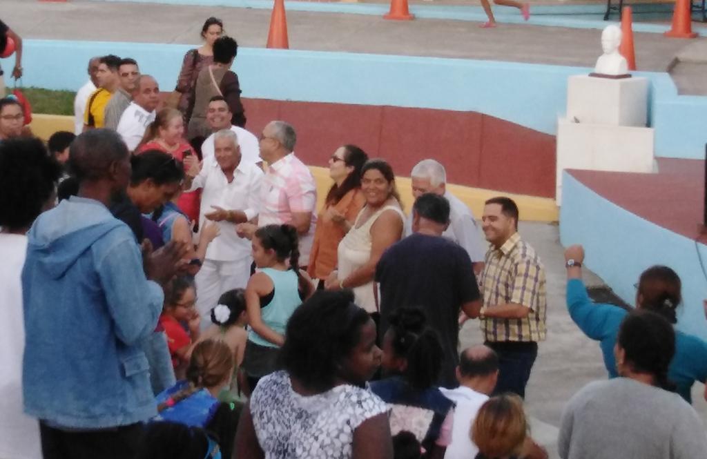 Acto con diputados del municipio Plaza de la Revolución. En el recorrido se hicieron 51 actividades e intercambiaron con más de 8 mil personas. Hablaron sobre política de vivienda, gestión administrativa, atención a la población y vínculo del diputado con la base. #YoVotoXTodos
