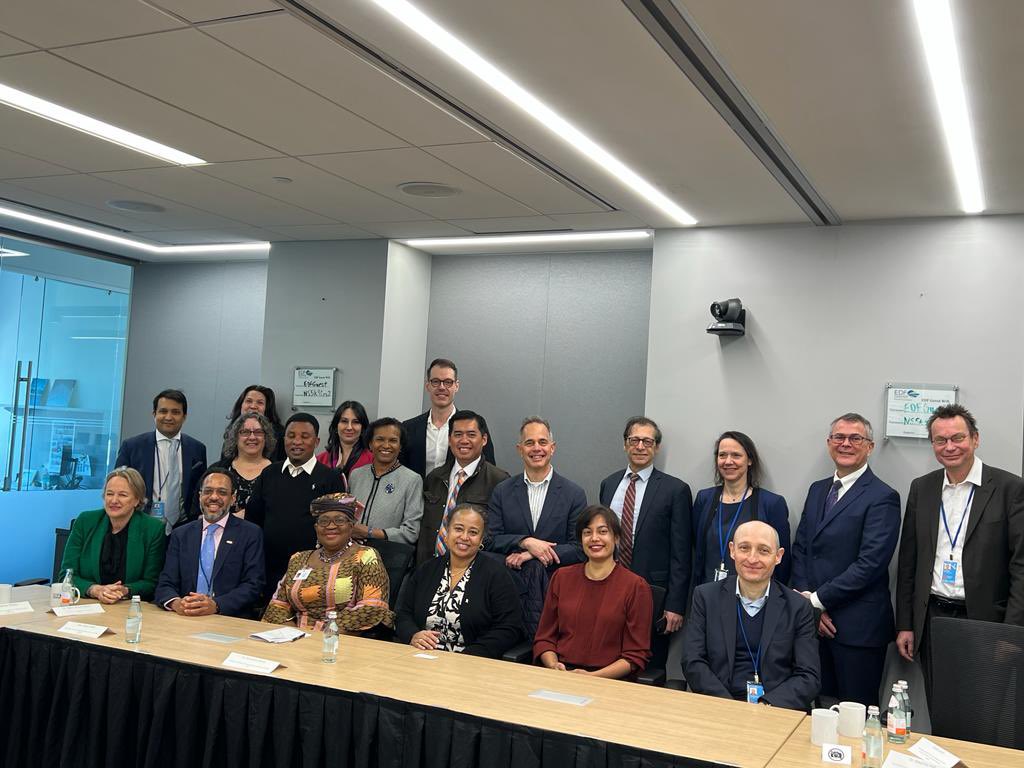NOIweala's tweet photo. Great Dialogue at the Environmental Defense Fund @EnvDefenseFund on integrated water &amp; food systems including partnerships for action. A rules based multilateral trading system is essential to underpin rational use of scarce water resources for food security. https://t.co/Puhjx6a34K