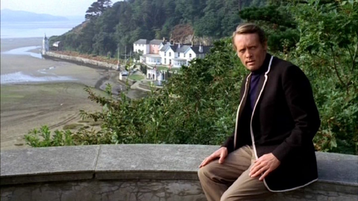 memtv's tweet image. #TVIcons #ThePrisoner - #PatrickMcGoohan "I am not a number. I am a free man." Surreal mind-games in mid sixties North Wales. Writer, director and star McGoohan refuted the theory that Number 2 was actually a continuation of his previous role, John Drake in Danger Man.