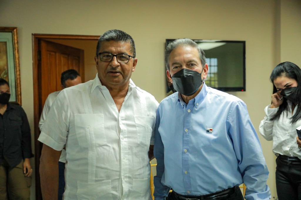 NitoCortizo's tweet photo. 📍David, Chiriquí.

Me reuní con la Asociación de Productores de Tierras Altas, para revisar todos los compromisos cumplidos con el sector agropecuario desde que inició nuestra administración en julio de 2019, evaluar los resultados y las proyecciones de la gestión gubernamental. https://t.co/8kCcVI11sd