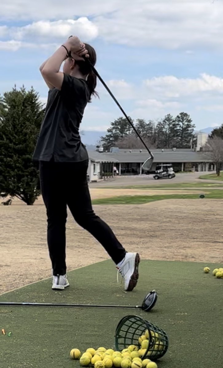 It was so nice to be on the golf course today with two beautiful GMS golf team members 💚💚 @gms_tn  <a href="/JAYMANgms/">Jason Shelton</a> <a href="/racheladamstn/">Dr. Rachel Adams</a> <a href="/CoachMcCall65/">Andy McCall</a> <a href="/jeremy_simerly/">jeremy simerly</a> #blessedmomma #lovethesegirls