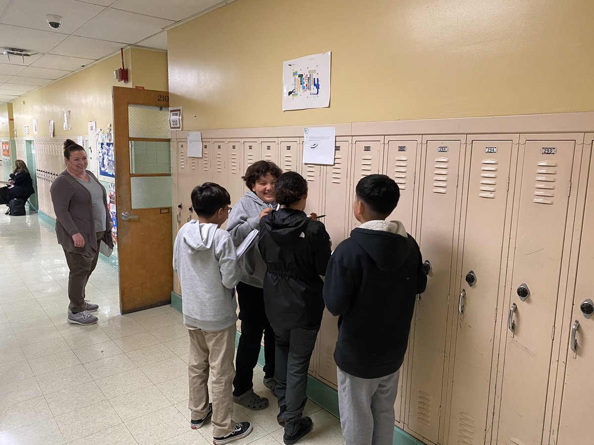 EDETIGERS's tweet photo. Our 6th-grade classes participated in math stations that were set up in the hallway. The students rotated to different areas to solve math problems. @Dovermath #CREATE https://t.co/CjCZFAChIv