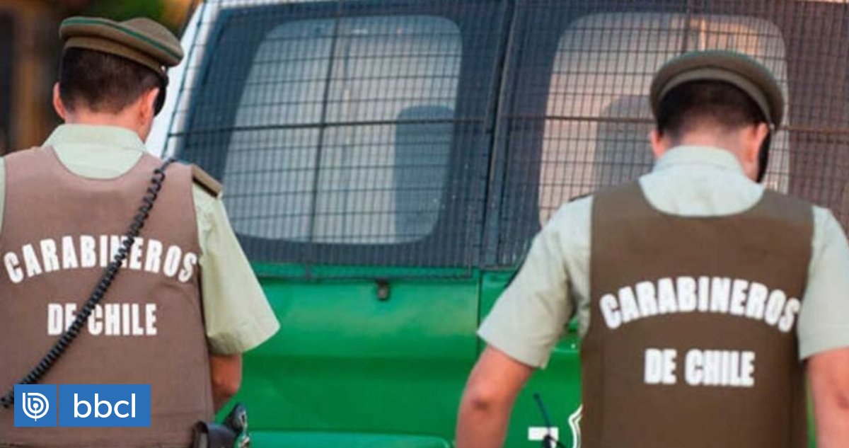 Dan de baja a tres carabineros que robaron $135 mil a motociclista tras fiscalización en Pudahuel buff.ly/42z2cmE