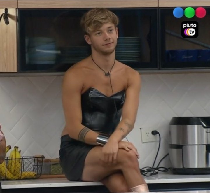 yo esperando a q venga alguien de 6to para q me hagan un match