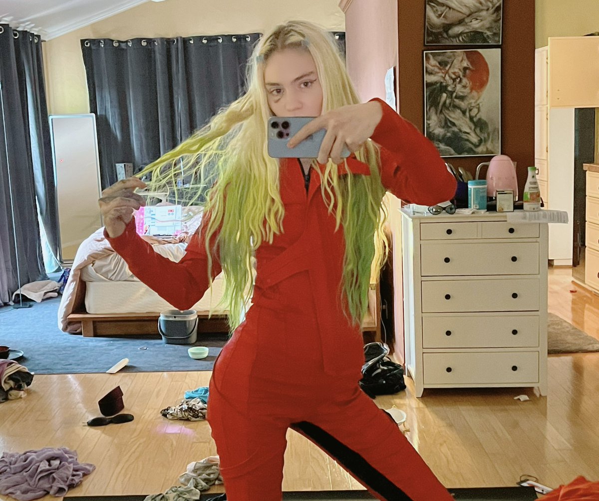 Grimezsz tweet picture