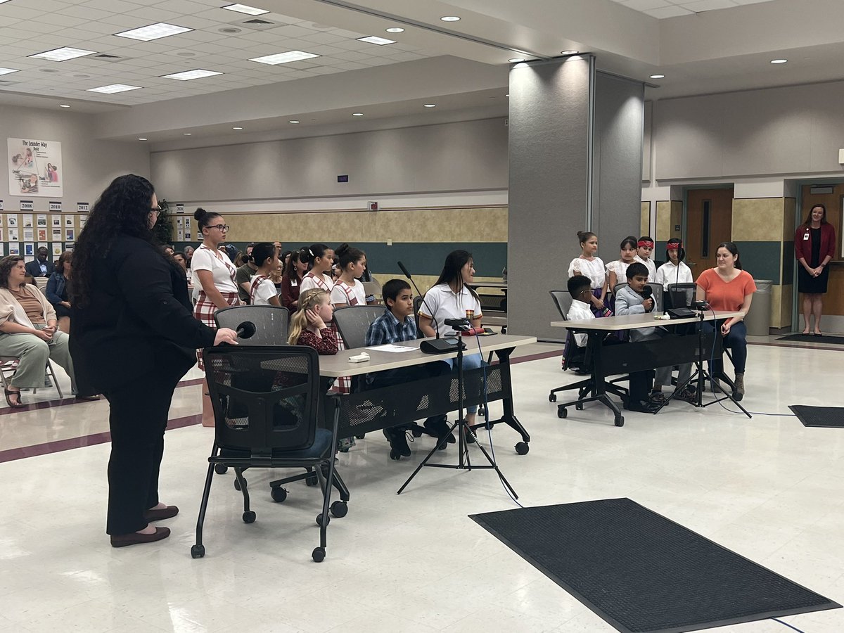 CrestinaHardie's tweet image. Incredible #SpotlightOnLearning presentation from @BagdadElem during the #LISDBoard meeting!!! Not only did they share the positive impact of #1LISD’s Dual Language program, but they shared two dances from the Mexican &amp;amp; Filipino cultures 🇲🇽🇵🇭 Way to go 👏🏽👏🏽👏🏽