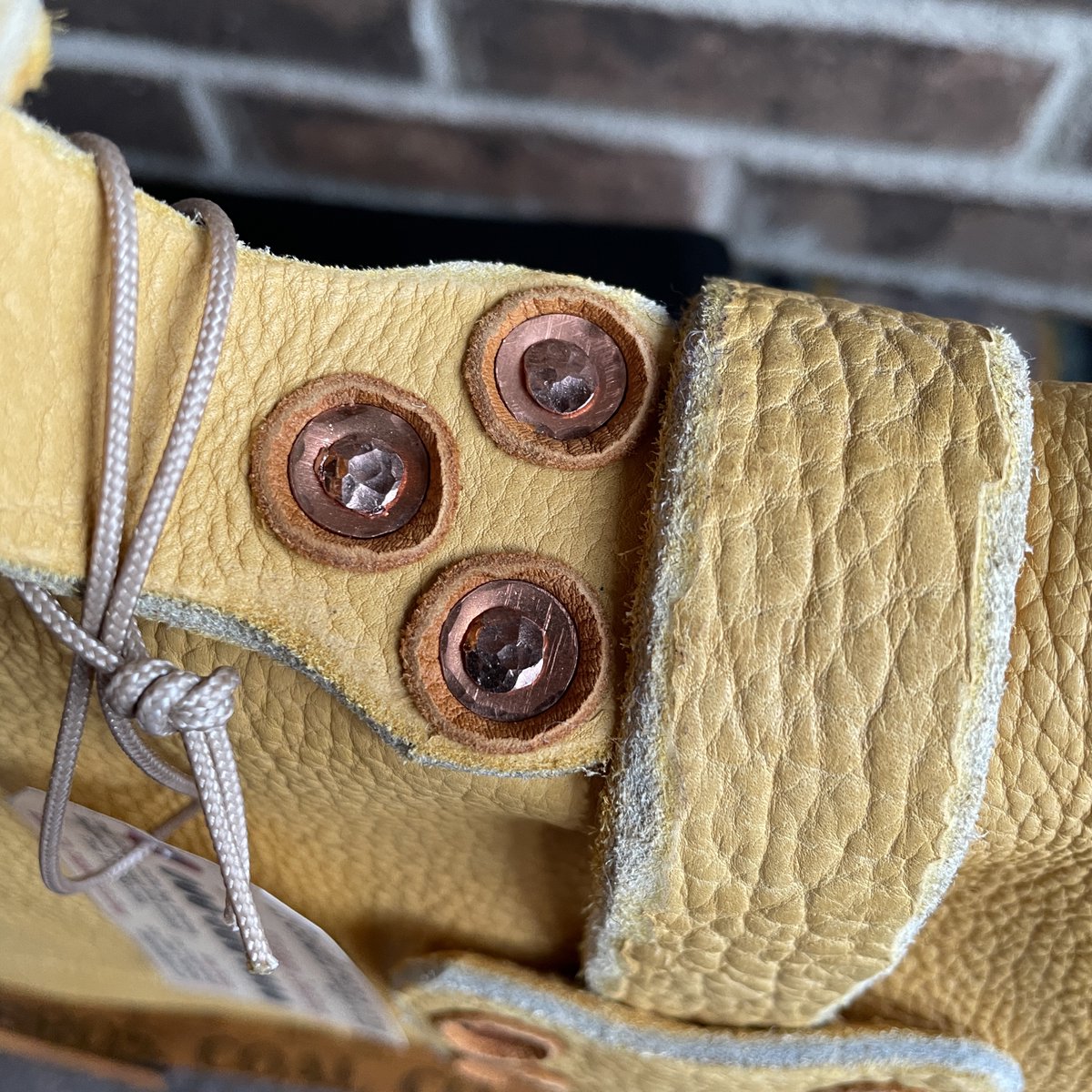 Real_Reederang's tweet photo. REEDERANG ORIGINAL VINTAGE STYLE MOOSE LEATHER DOUBLE STRAP BRIEFCASE BAG $1997.25

Learn Why I Crafted this Moose Briefcase and what my beautiful mother, Mary Nelson, had to do with it...

https://t.co/zjQPEabbXS

#Reederang #Vintage #deerskin #handmade #luxury https://t.co/uL1dRMe7dA
