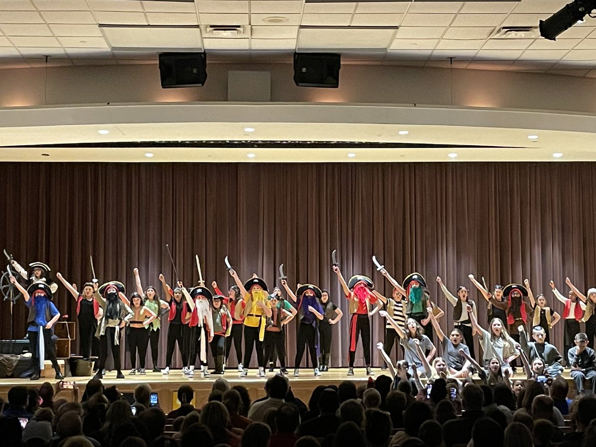 HPEPBSD's tweet photo. Tremendous job HP Fifth Grade Drama Club and the musical “Pirates”.  That was ⭐️⭐️⭐️👏👏👍@hpmusicboyle @plumboroughsd #plumproud https://t.co/W62nKubhJW