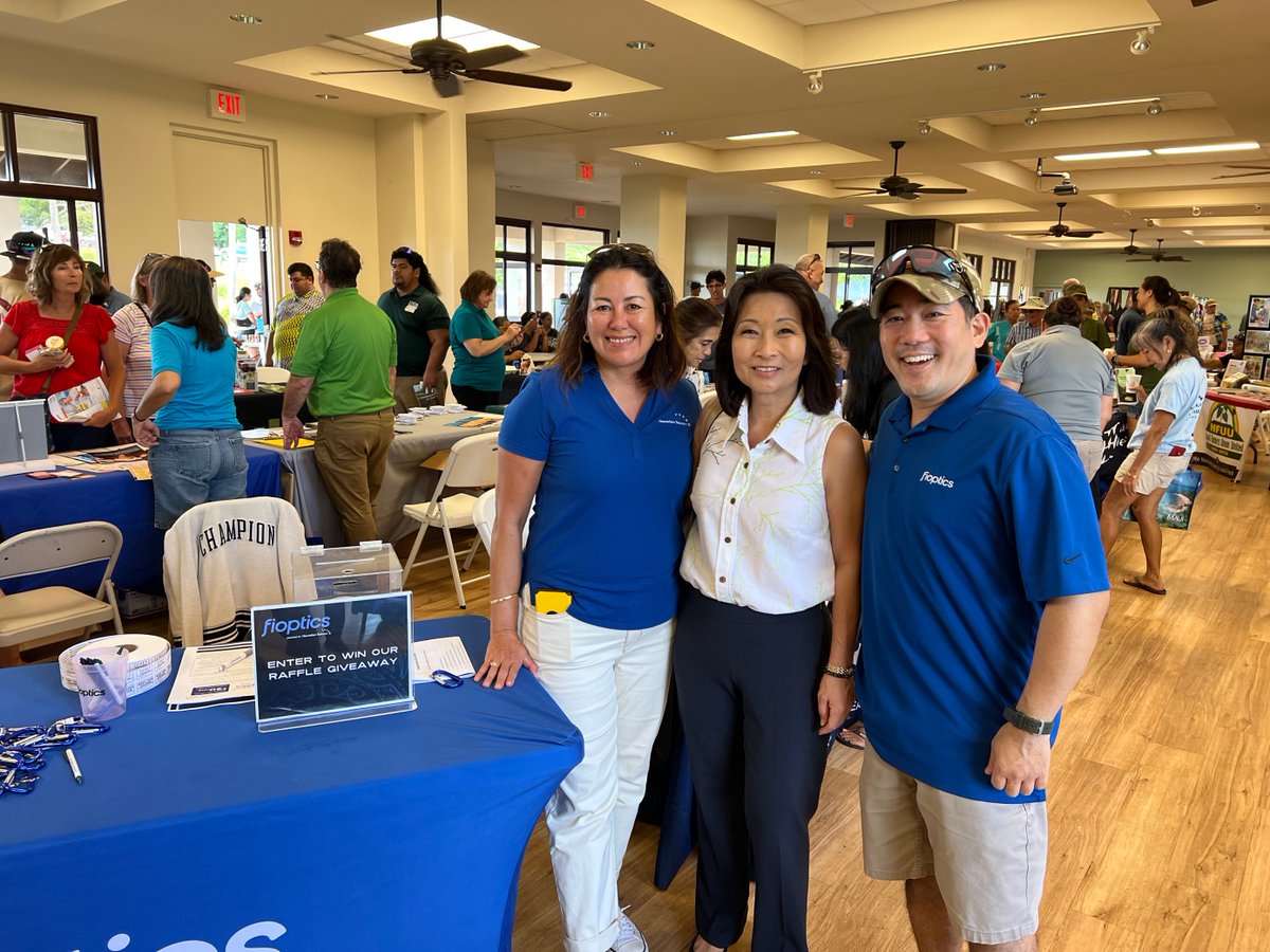 HawaiianTel's tweet photo. #TBT Last Saturday, our Hawaiian Telcom team participated in the 2nd Annual Resource Fair on Molokai to talk about our Fioptics service. It was great to see the community come together to learn about the various resources available across the island.
#HawaiianTelcom #Fioptics https://t.co/p85okFbmhX