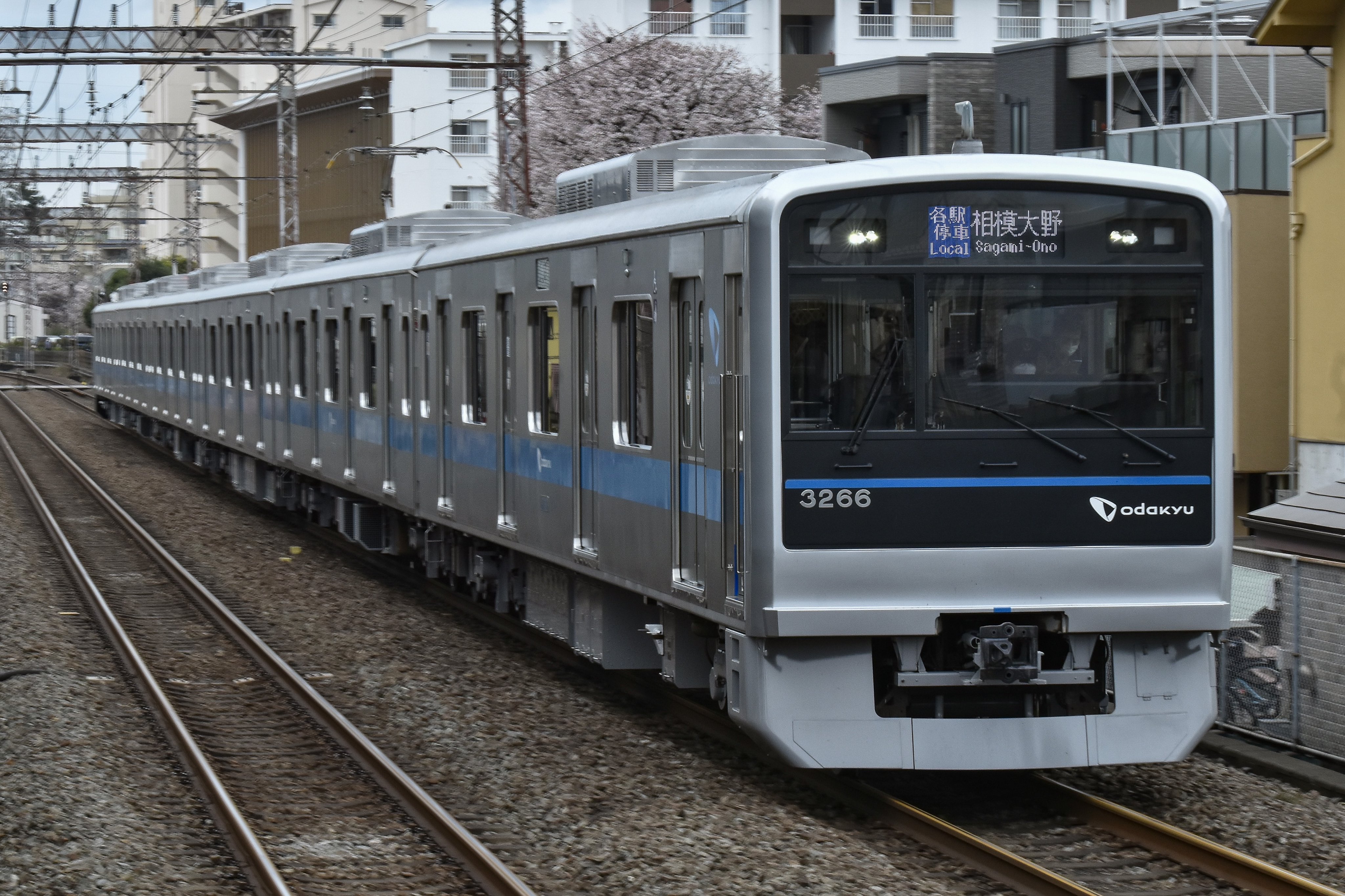 【送料無料】超特急 掲載ページ（約A3サイズ）#3336 パイプ車庫 3256 B｜南榮工業株式会社