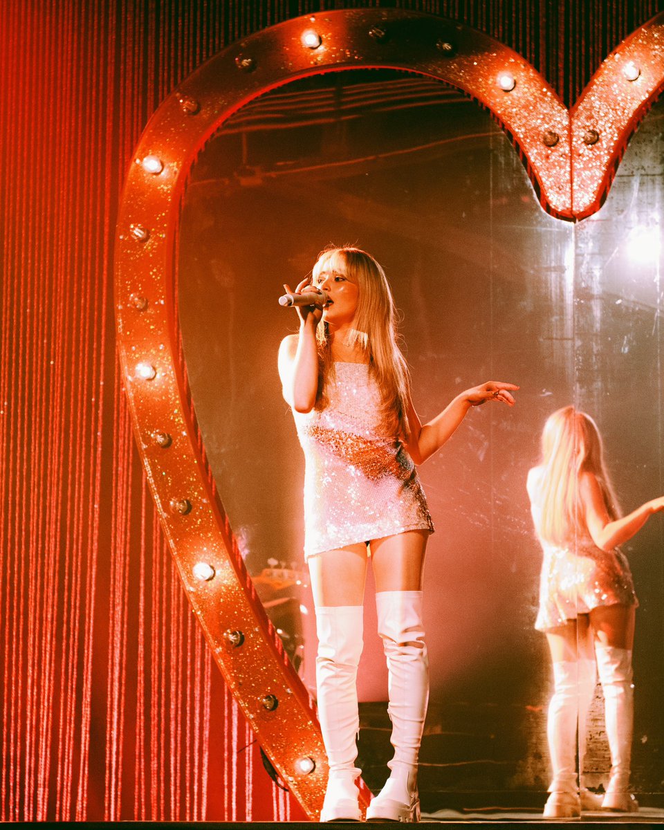abbystanfordx's tweet image. the lovely sabrina carpenter for @poptized ✨