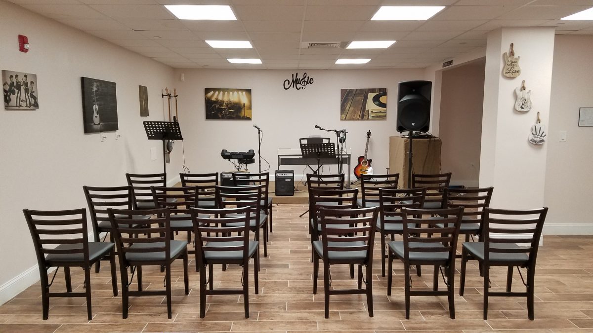 stjohnsrecovery's tweet image. They say music is good for the soul, but it seems it’s also good for addiction recovery! Find out how we use music therapy at SJRP in our Rhythm to Recovery program
sjrp.com/blog/sjrp-ther…
#recoveryprogram #musictherapy #floridarehab