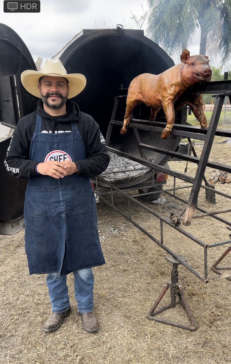 Mi Toño  y Aldo ya saben si se narran 4 goles Marrano en bala para toda la raza #DeRegiosParaRegios <a href="/AldoFariasGzz/">Aldo Farias</a> <a href="/Antonio_Nelli/">Antonio Nelli</a> <a href="/elcompitv/">Alberto Sandoval</a> <a href="/TUDNMEX/">TUDN MEX</a>