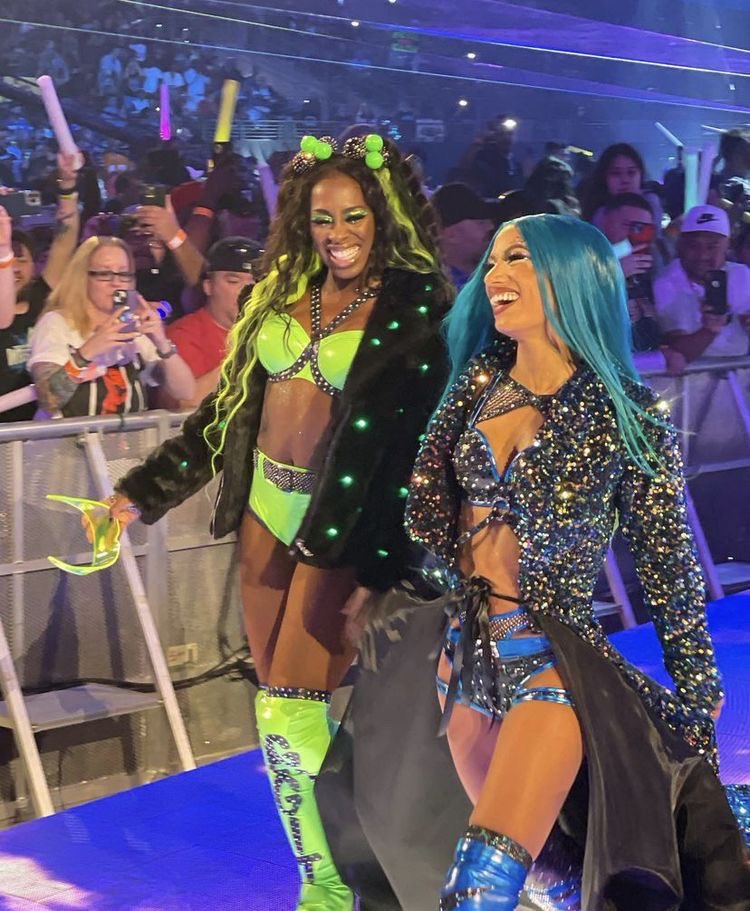 SiMrMercdesMone's tweet photo. #ThankYouNaomi #LongLiveTrinity #BossGlowForever💙💚💙💚💙💚 #ThankYou4StickingByMyFavOfAllTimeAndEverSashaMercedesSideThroughoutOfAllOfThisNaoForeverGrateful #FeelTheGlow💚💚 https://t.co/KDAZVQ9eI6