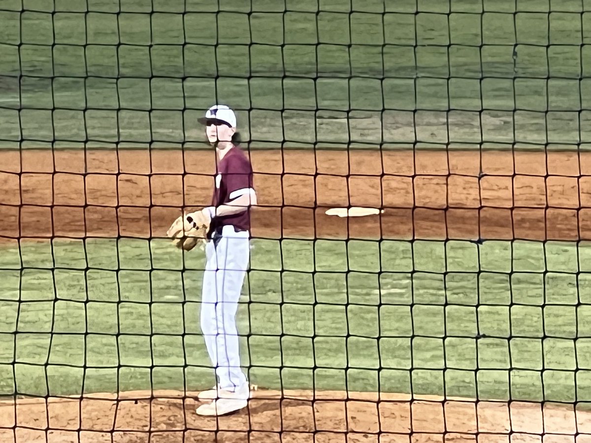 DCCATVOICE's tweet photo. Entering the fifth inning, Oak Ridge trails 15-1 against Maryville. Alex Franklin takes the mound after Mikee Teasley. Maryville has hit three home runs during the game. https://t.co/sD2G6FrKqz