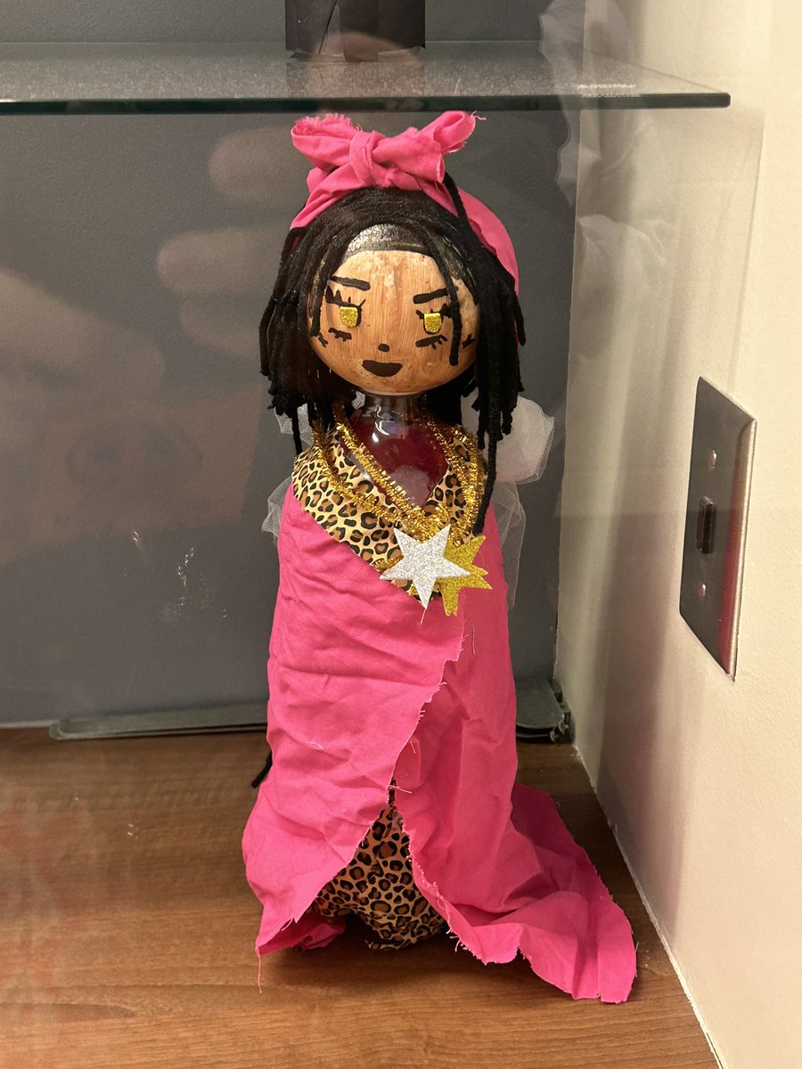 halfPR's tweet photo. Enjoying the biography pop bottles 5th grade did! #turner202strong #OGpride https://t.co/o5GrzNGGgP