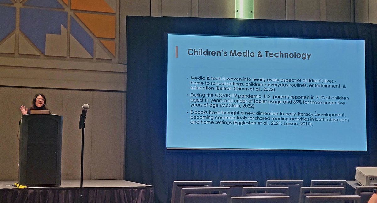 @DrBeltranGrimm giving the last @CEL_Purdue talk for Thursday at #SRCD23. How do Latine parents in the US think about reading to young children on digital devices?