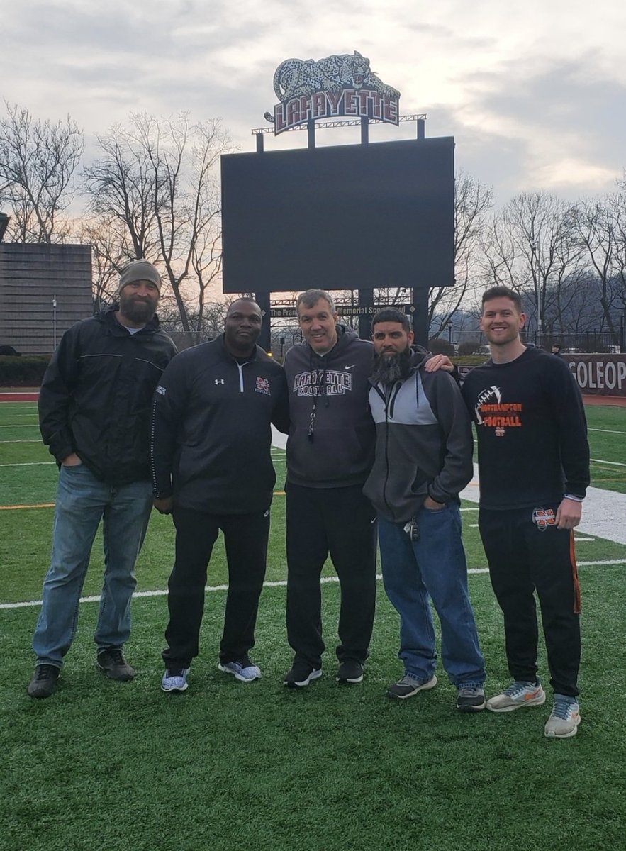 Coach Rob Holmes Jr. tweet media