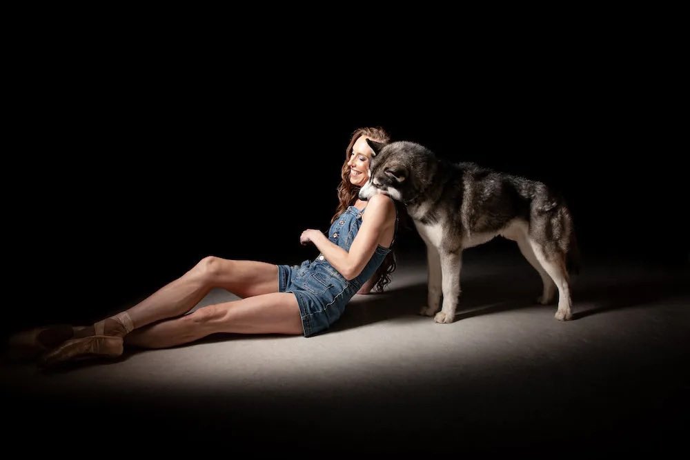 Feeling that Weekend vibe? 

Elise May Watson-Lord and her husky Watson 
Photography credit: Paws on Pointe Photography

Dancers Love Dogs