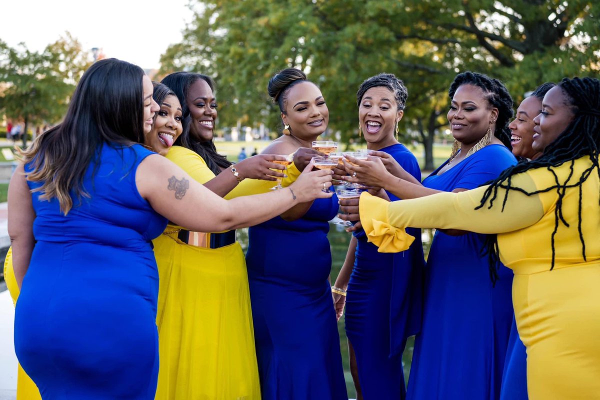 THEpRHOtotype_7's tweet photo. Year 16! I love my sisters! Cheers and Happy Sigmaversary to US!!! 💙💙💛💛🐩🐩🎉🎉 #TNT #GammaBaby #NCATSU #SPR07 https://t.co/fMH70NQiQg