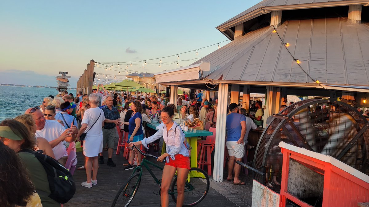 TeamVicarious's tweet photo. You are hereby ordered to get yourself down to #SunsetPier at #OceanKeyResort at the end of Duval Street 30 minutes before sunset EVERY day. Grab a drink from the outdoor tiki bar, pull up a chair, and enjoy the spectacular sunsets while listening to great bands on the pier stage https://t.co/lCKaNoTf2P