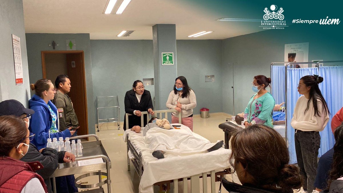 UIEMOficial's tweet photo. La E.E.P. Mindalay Plata y la Med. Daisy López, impartieron la práctica denominada "Control prenatal en el 2º trimestre del embarazo", a las y los estudiantes del Diplomado en Partería Holística con Perspectiva Intercultural, organizado #SaludIntercultural. #OrgulloUIEM 💚 https://t.co/iadKk0xkMn