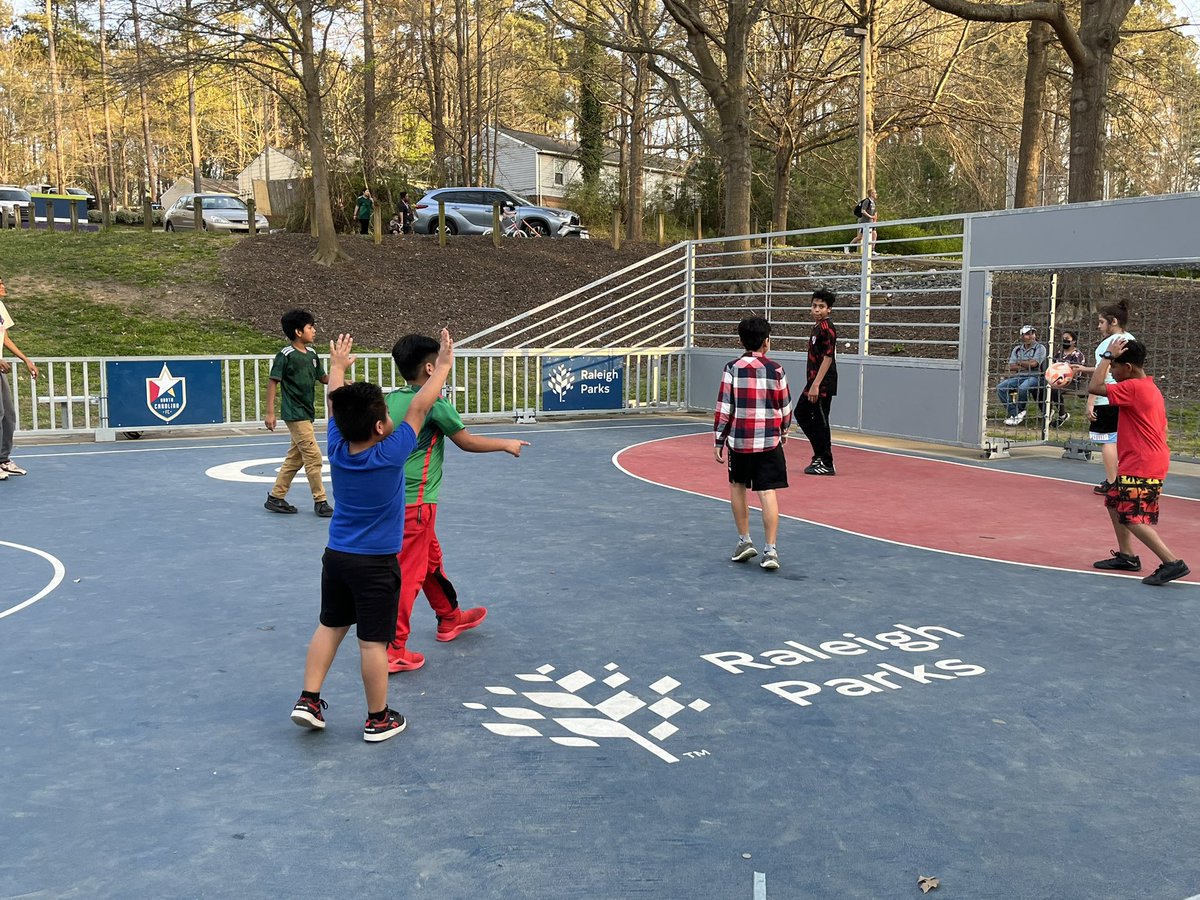Great night conferencing and building connections with our Salem families!! Sweet bonus getting to see past students!
<a href="/SalemElementary/">Salem Elementary</a>