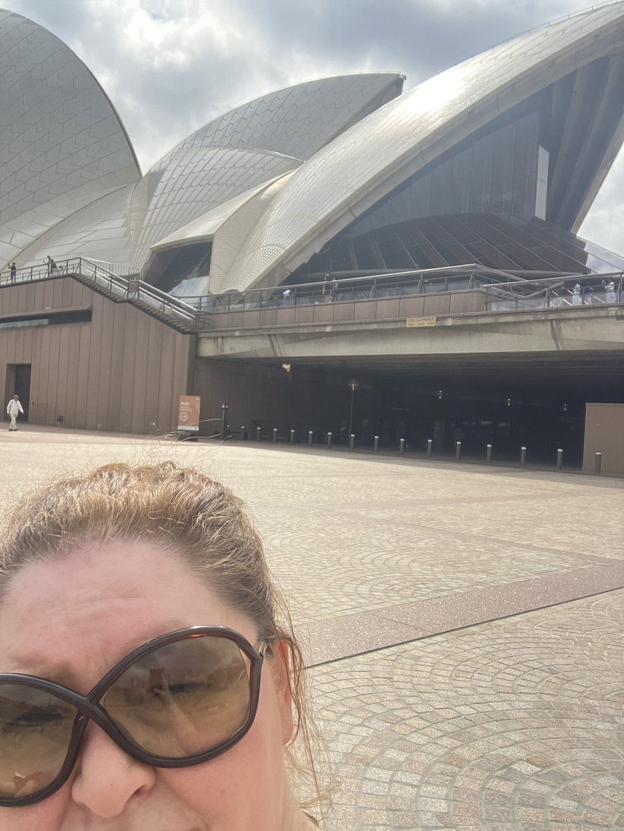 dawnkf25's tweet photo. A little Teesside on my travels✈️💖 #girlyswhotravel #travellingisinthegenes https://t.co/aE96yMRnaX