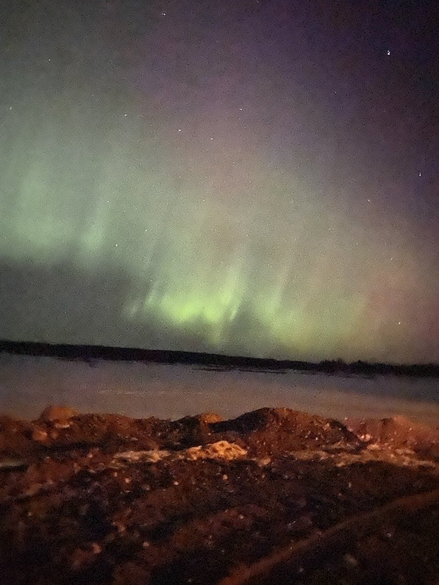 deesaunders16's tweet image. Northern lights                                     Howley Newfoundland.                                  @EddieSheerr
