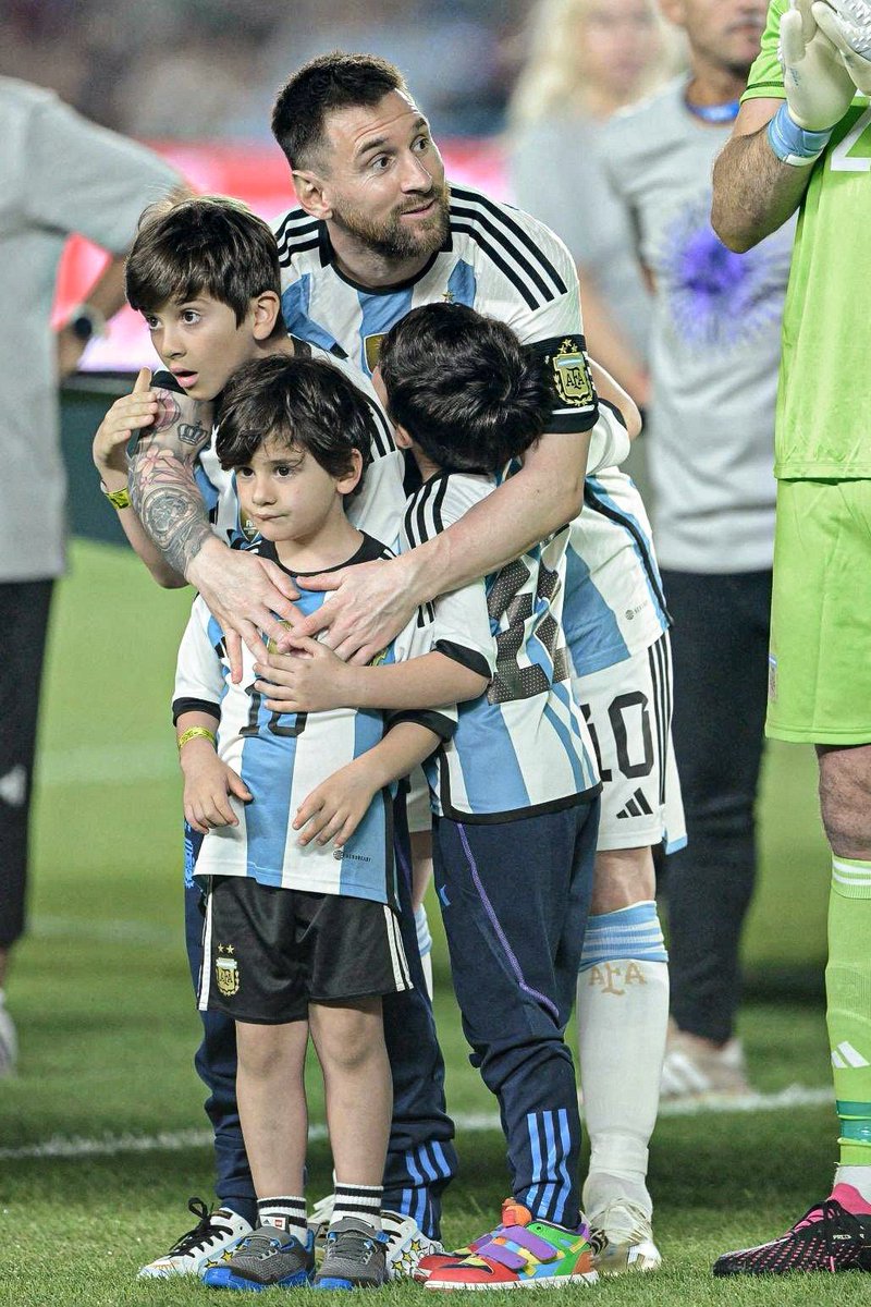 Messismo10's tweet photo. https://t.co/YfwLjtJD7E