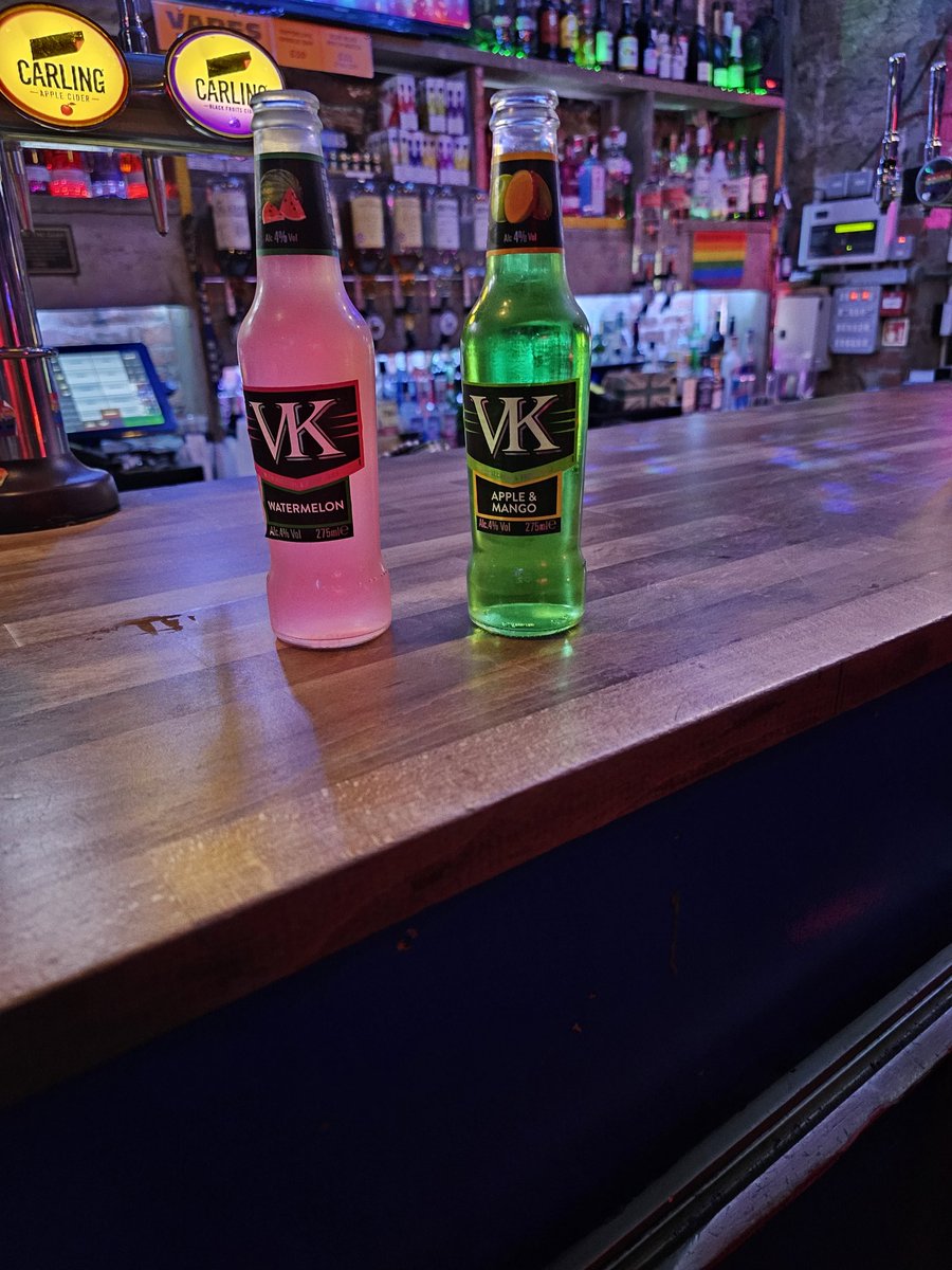 NEWCASTLECITYU1's tweet image. Welcome to bar 243 Eazy Street I think it's open because of the Darts. VKs all over the shop. You scene the whole of the.moon. 7.60 two vks. #allthebars #vinadloo plays #F4F #England #nufc