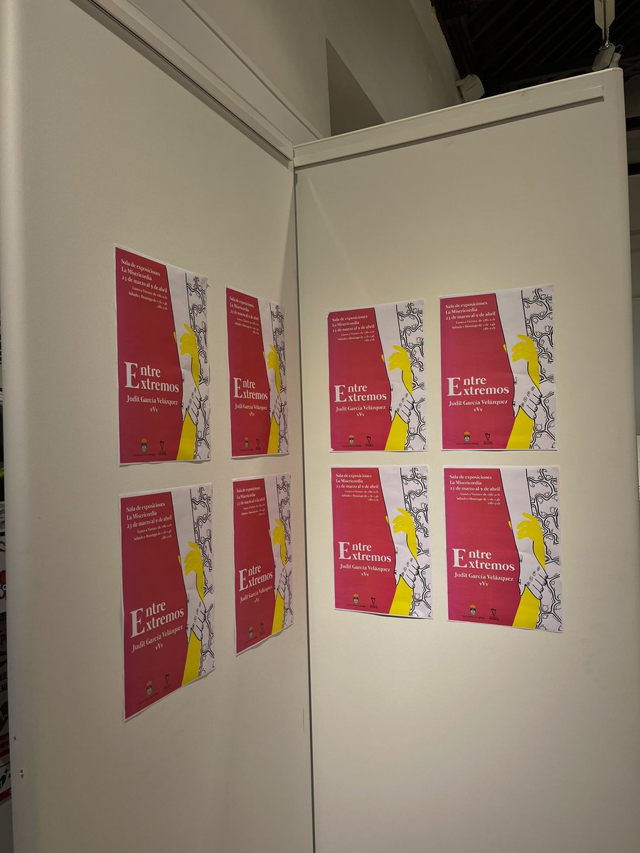 Carmengarvel's tweet photo. Es la primera expo que hace mi hermana, os recomiendo que vayáis a verla porque es una pasada. Hace camisetas, bolsos, pegatinas etc y todo hecho a mano ademas se pueden hacer  pedidos por encargo 🤍🤍🤍 https://t.co/lwuF89q2J7