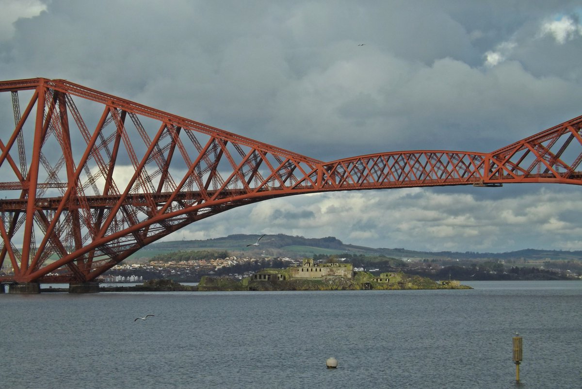 The Forth Bridge and Inchgarvie Island on a visit o#Tuesday...  #Scotland #FirthofFoth #Southqueensferry