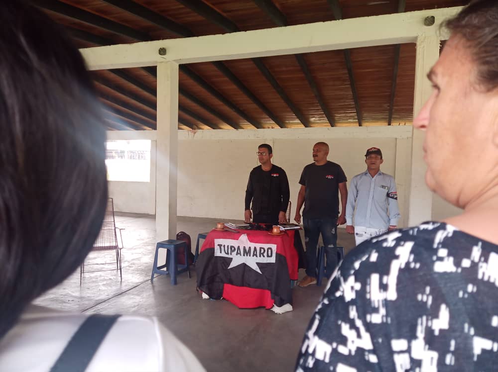 BolivarBnas_MRT's tweet photo. MRT Bolivar-Barinas en reunión de organización, caracterización y  planificación  de nuestra militancia con el acompañamiento de la dirección regional. Como dijo William B."Seguiremos resistiendo, renaciendo,revolucionando y radicalizando" #NiCorrupcionNiPrivatización https://t.co/LfB4s0cfaU