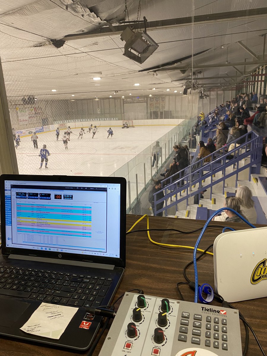 TheRanch1065's tweet photo. The Big JD is rinkside and ready to roll at the ATB Hockey Alberta U15 Tier 3 Provincial Championship Tournament in Tofield! We’ve got coverage of the host Titans against High Level starting at 7:45pm. Don’t miss it! #EverythingLocal https://t.co/oYDdXY6jRp