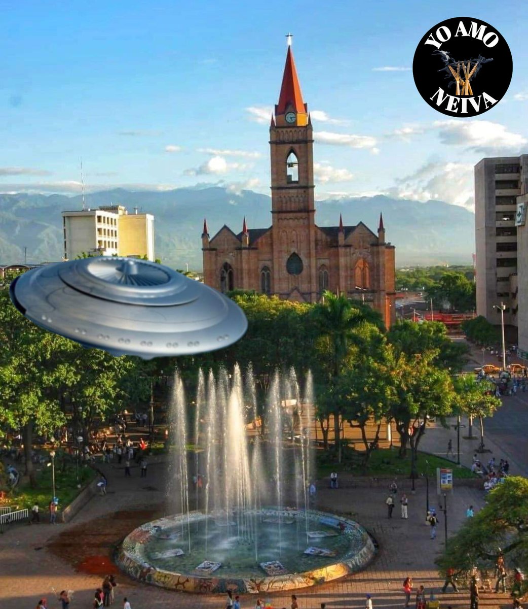 yoamoneivaof's tweet photo. #ULTIMAHORA Los alienígenas llegaron a Neiva,pero no sé bajaron por temor a que los robaran😩😱😱👽💫👽🛸🛸🛸 https://t.co/9waFExeBCq